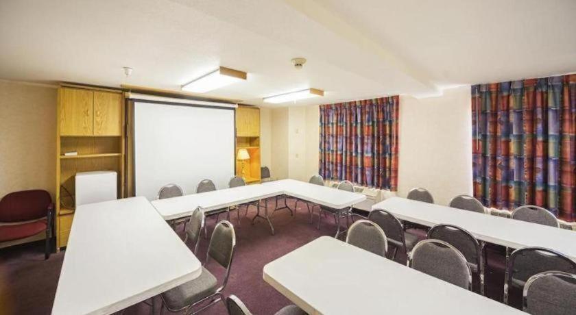 Hotel Markle In I-69 外观 照片