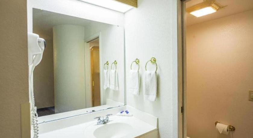 Hotel Markle In I-69 外观 照片